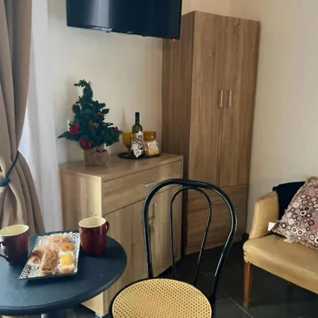 La Porta Accanto Apartament Neapol